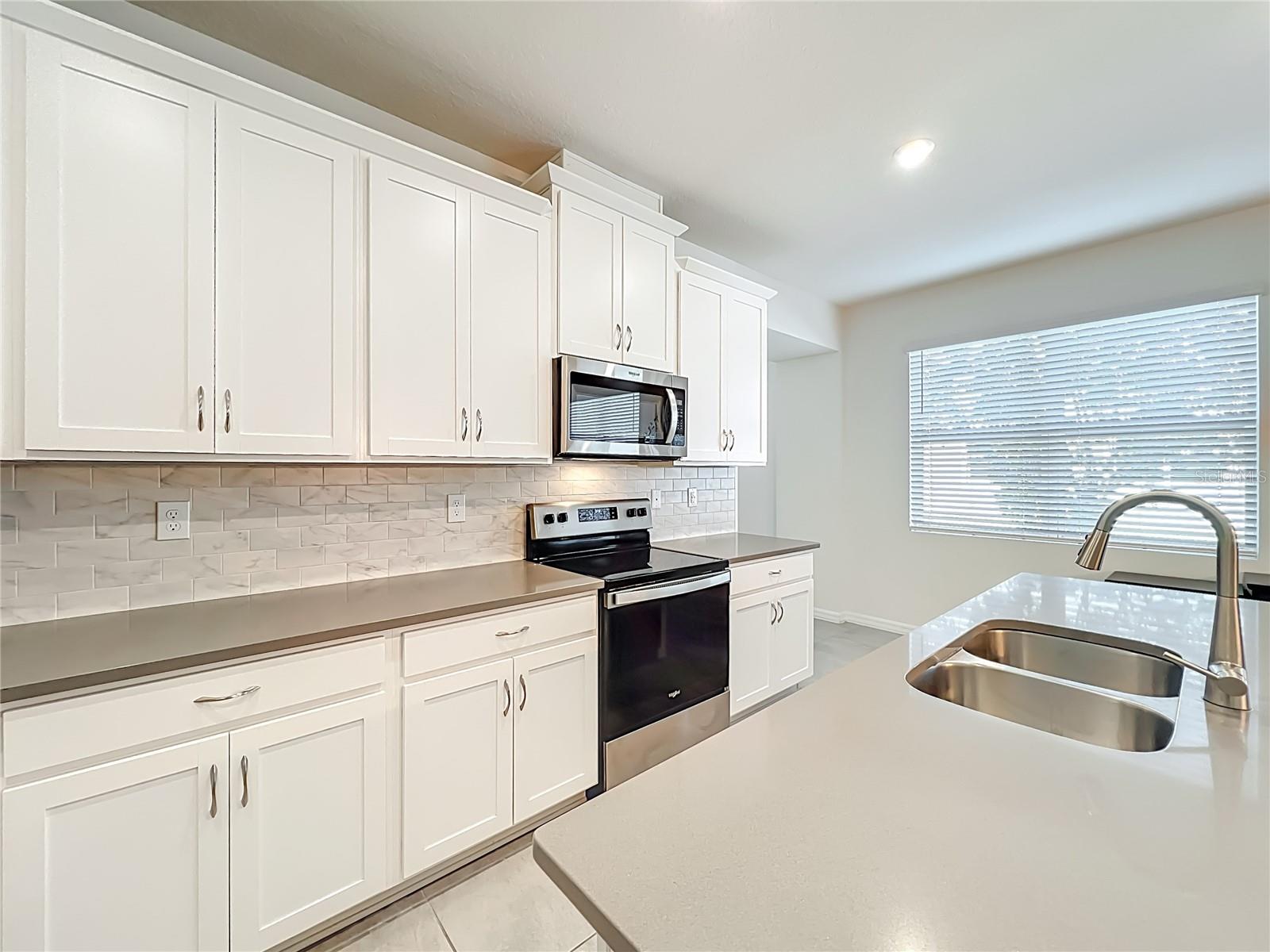 Image 8 of 76 For 16329 Prairie School Drive