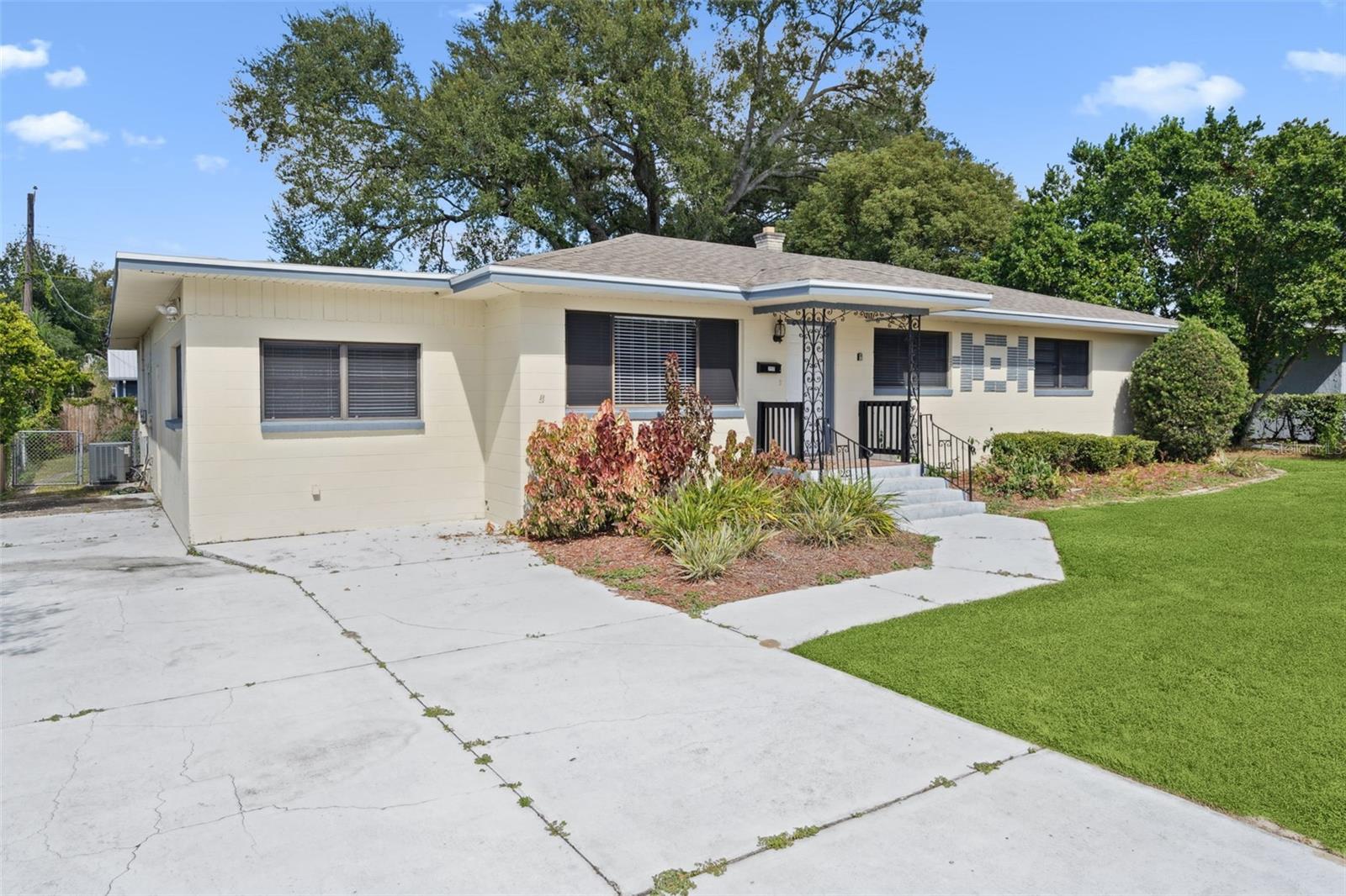 Image 3 of 56 For 717 Bonnie Drive