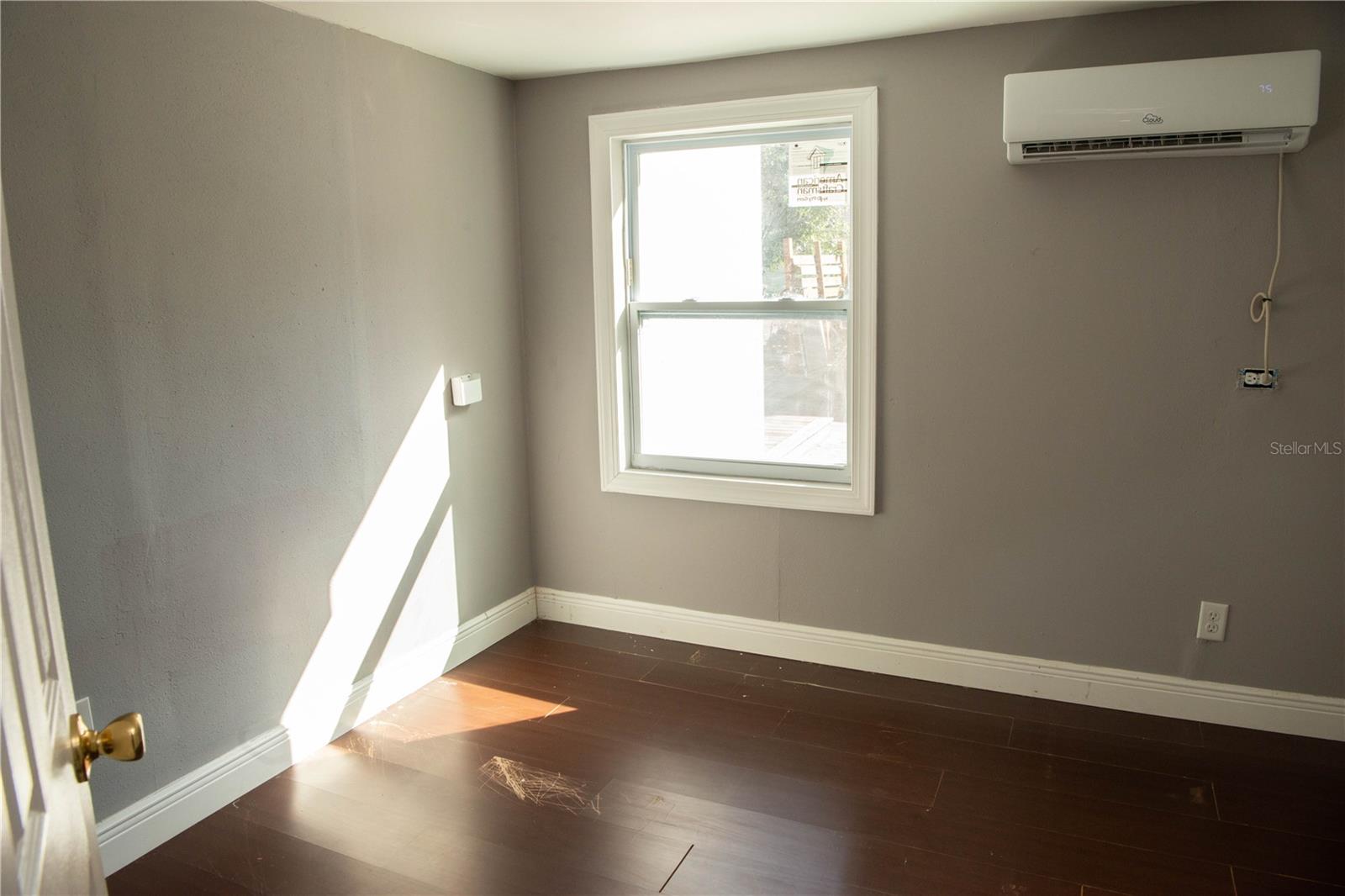 Image 13 of 23 For 4309 Rio Grande Avenue