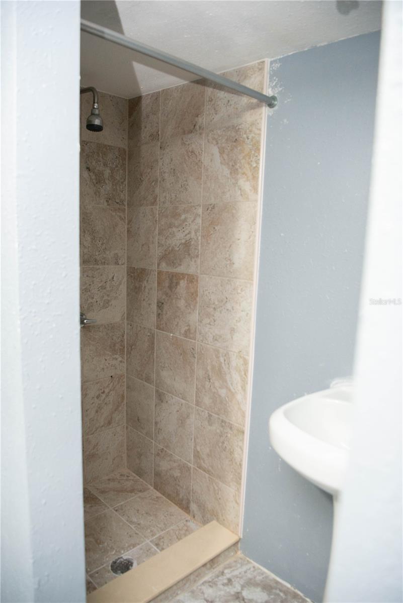 Image 21 of 23 For 4309 Rio Grande Avenue