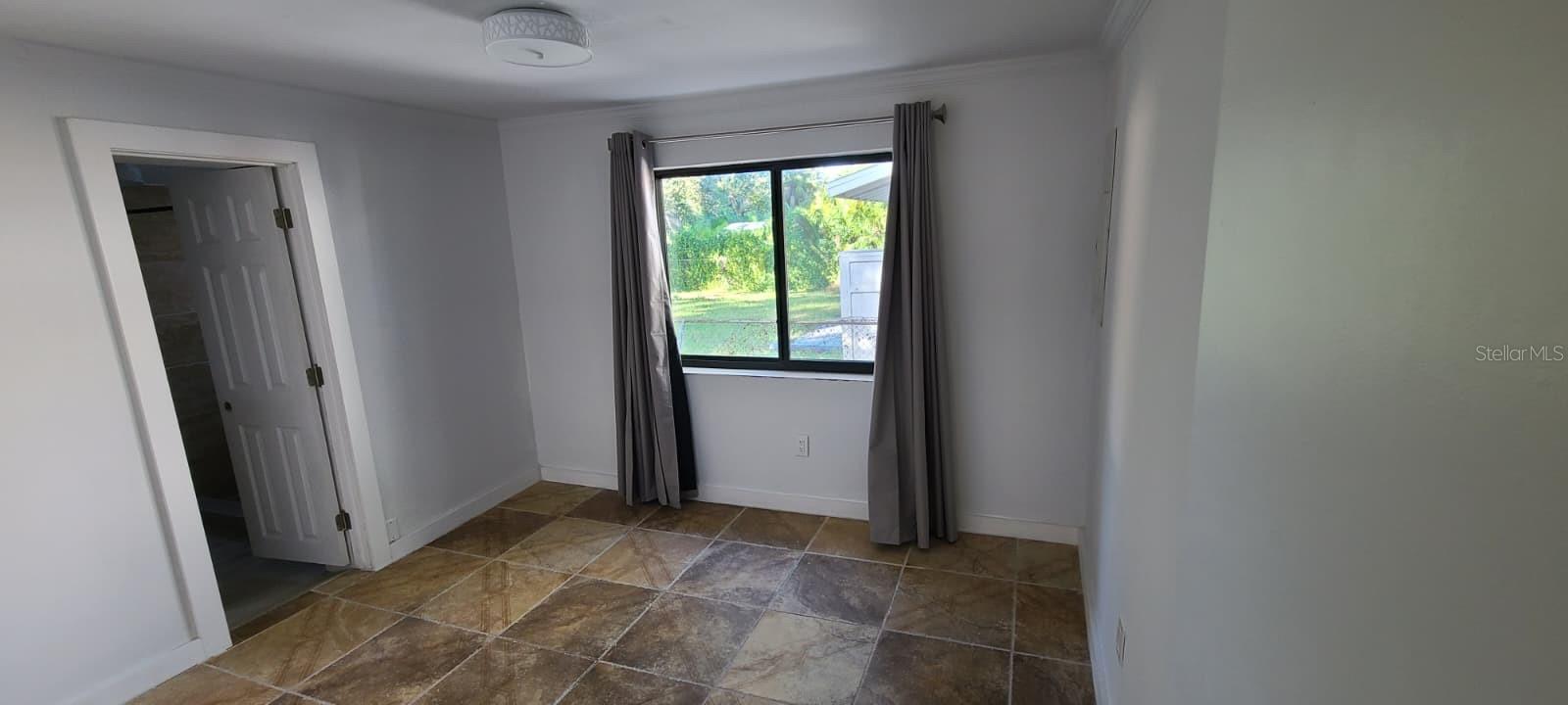 Image 2 of 7 For 1840 John Rivers Street