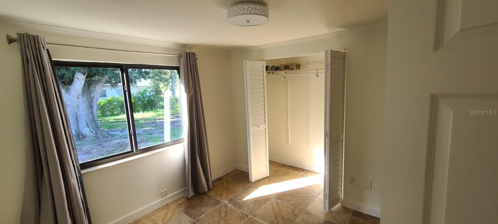 Image 3 of 7 For 1840 John Rivers Street