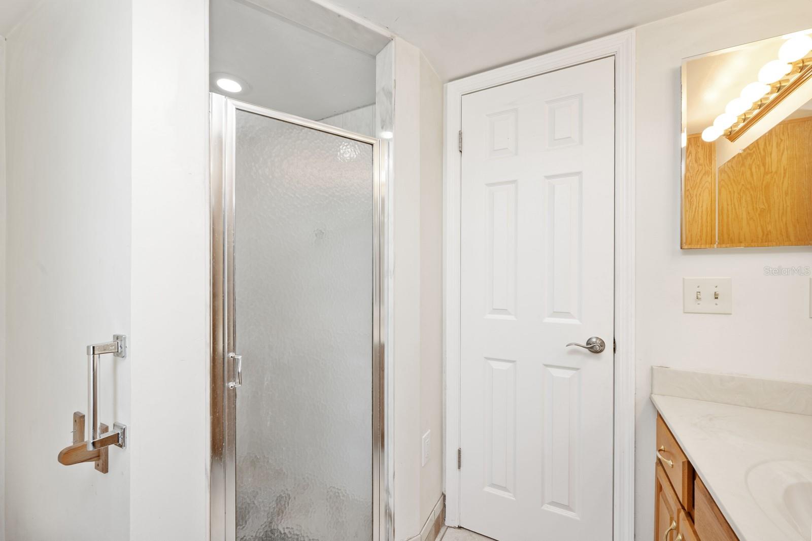 Image 18 of 40 For 9501 Holbrook Drive