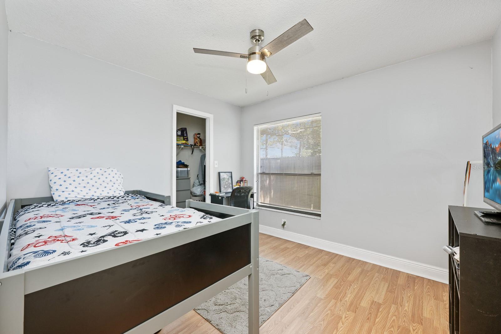 Image 21 of 40 For 9501 Holbrook Drive