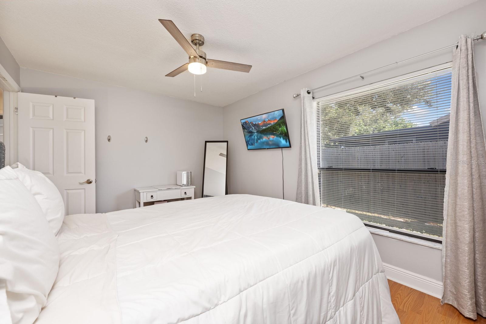 Image 22 of 40 For 9501 Holbrook Drive