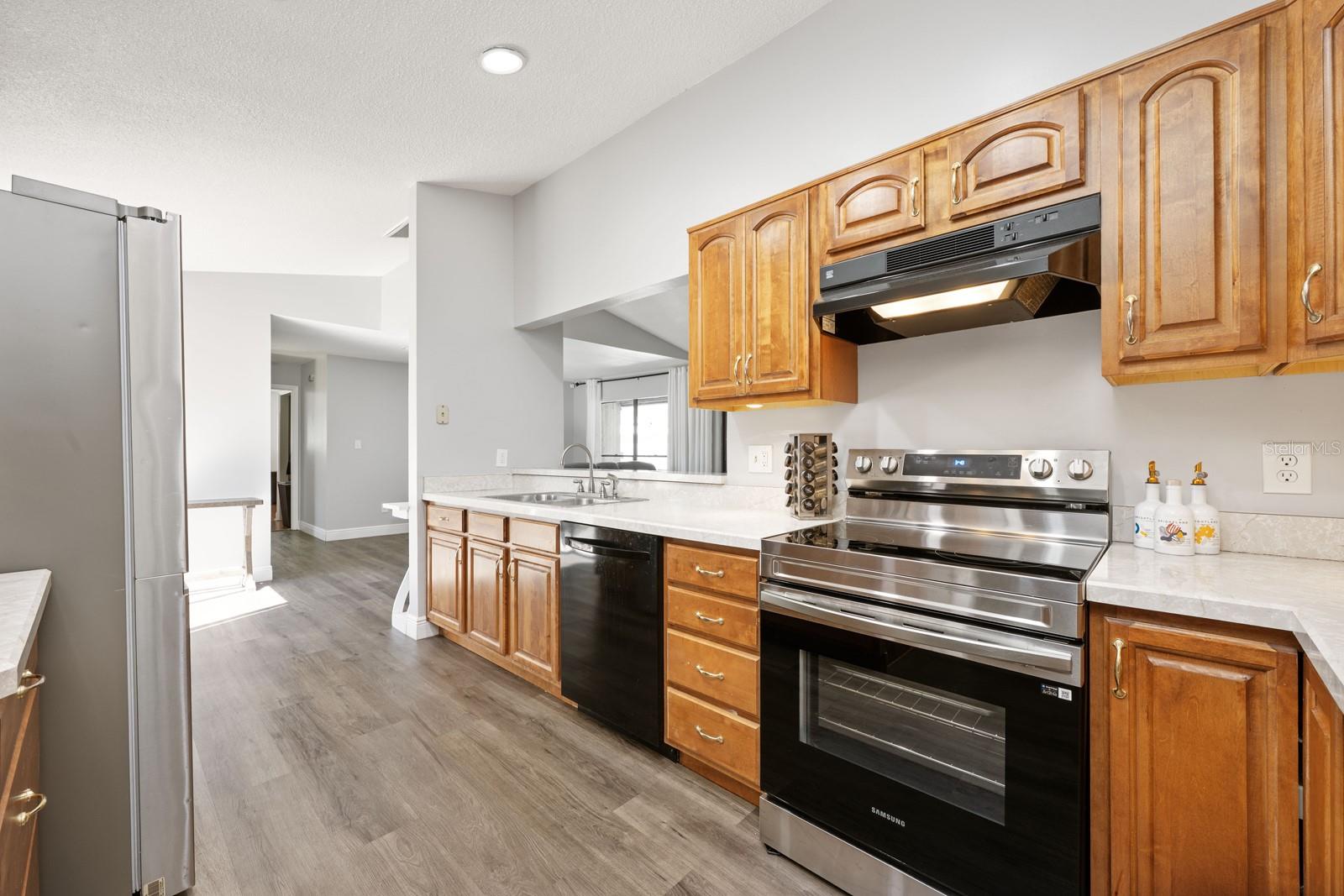 Image 9 of 40 For 9501 Holbrook Drive