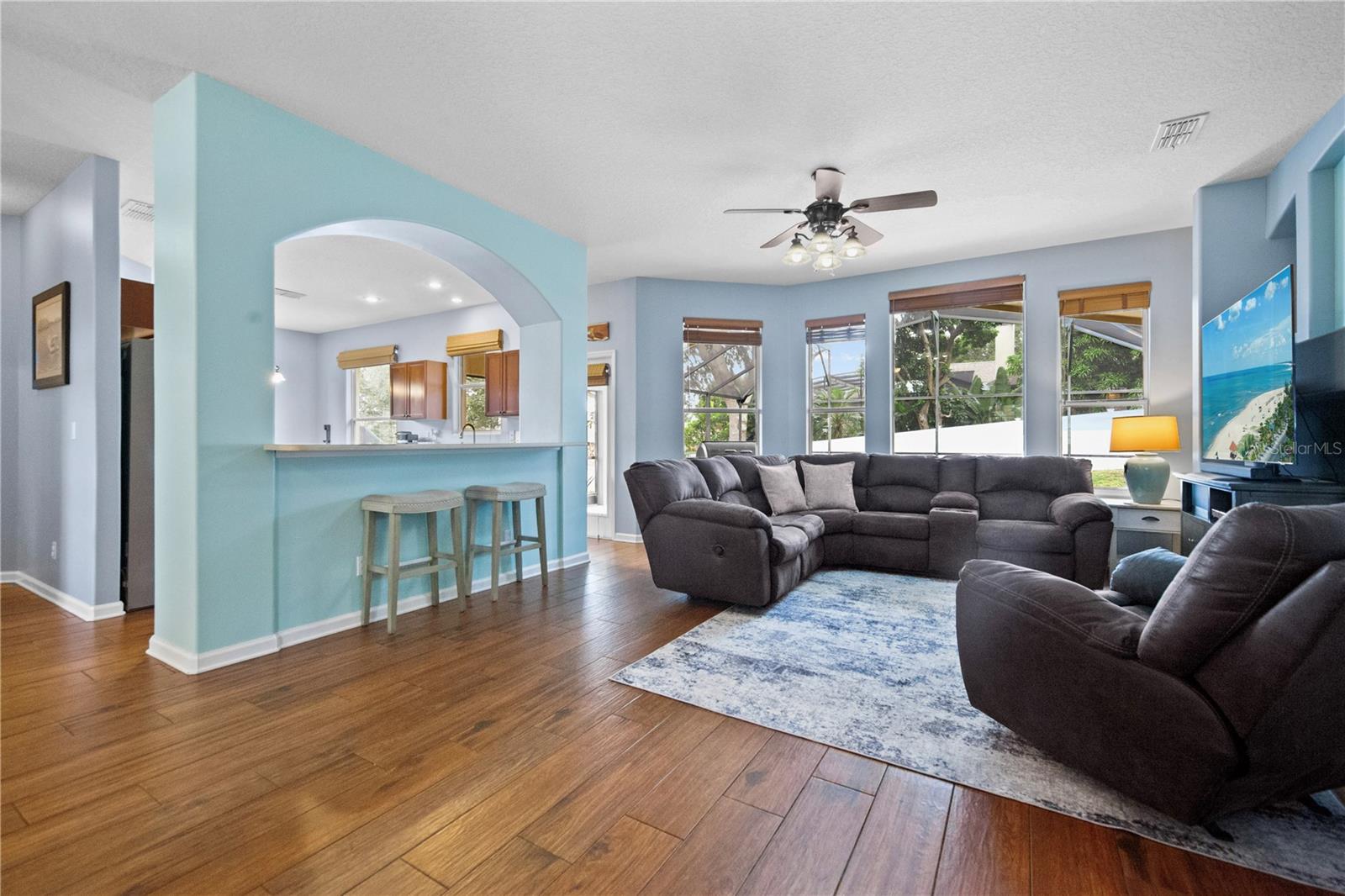 Image 9 of 72 For 13422 Via Roma Circle
