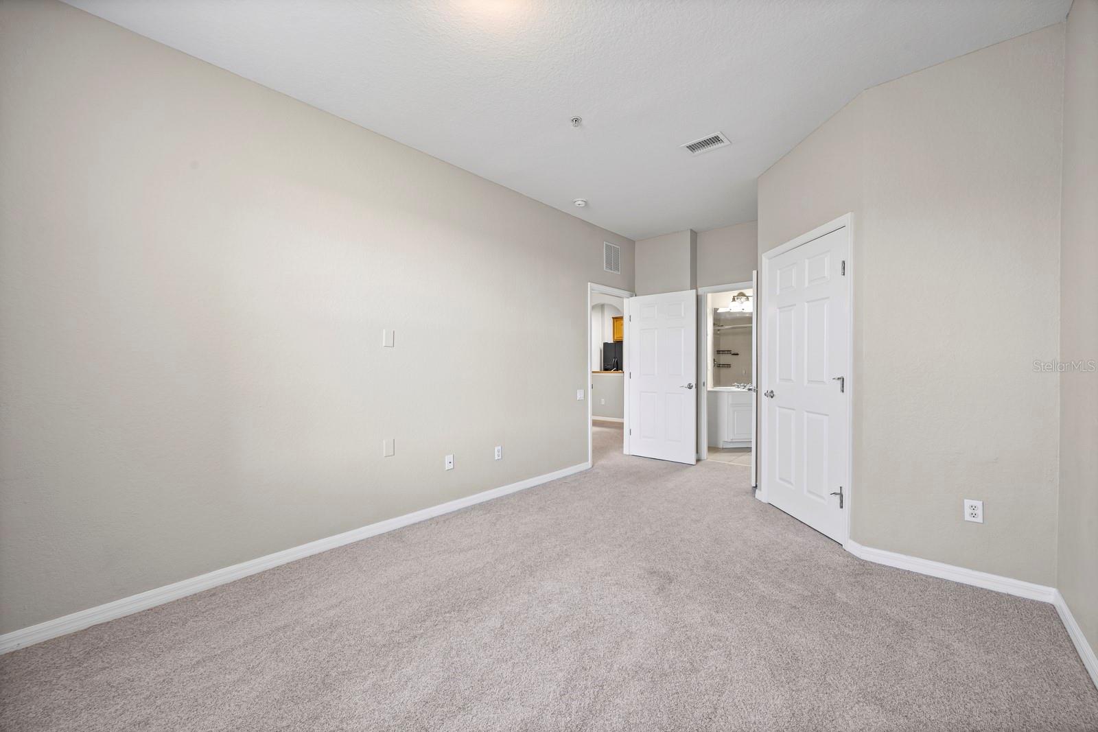 Image 9 of 30 For 1355 Venezia Court 405