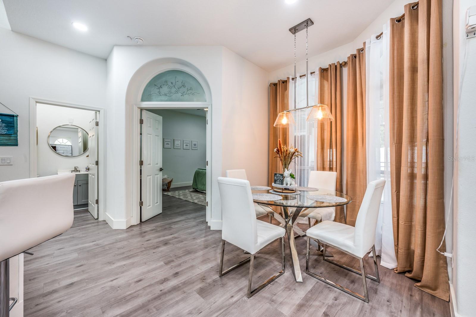 Image 11 of 36 For 1952 Edinborough Place