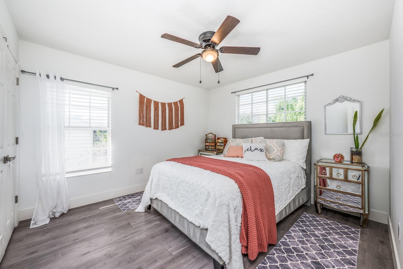 Image 26 of 36 For 1952 Edinborough Place