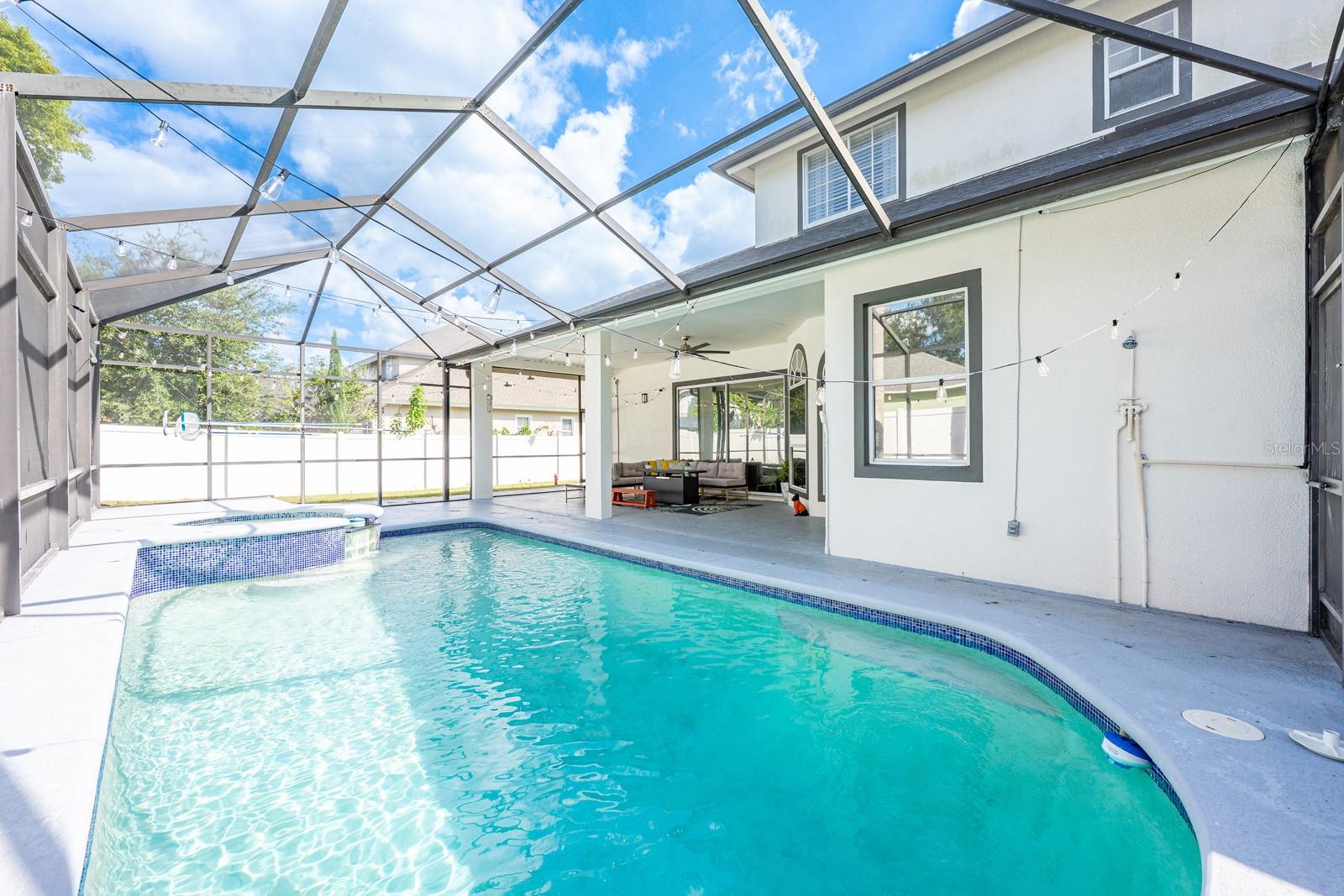 Image 4 of 36 For 1952 Edinborough Place