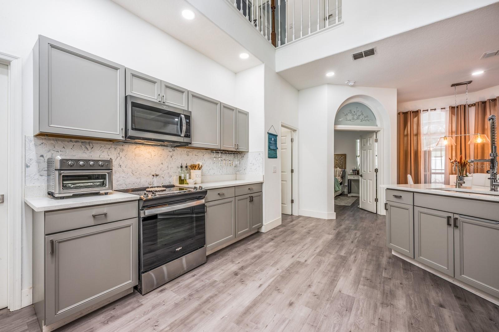 Image 8 of 36 For 1952 Edinborough Place