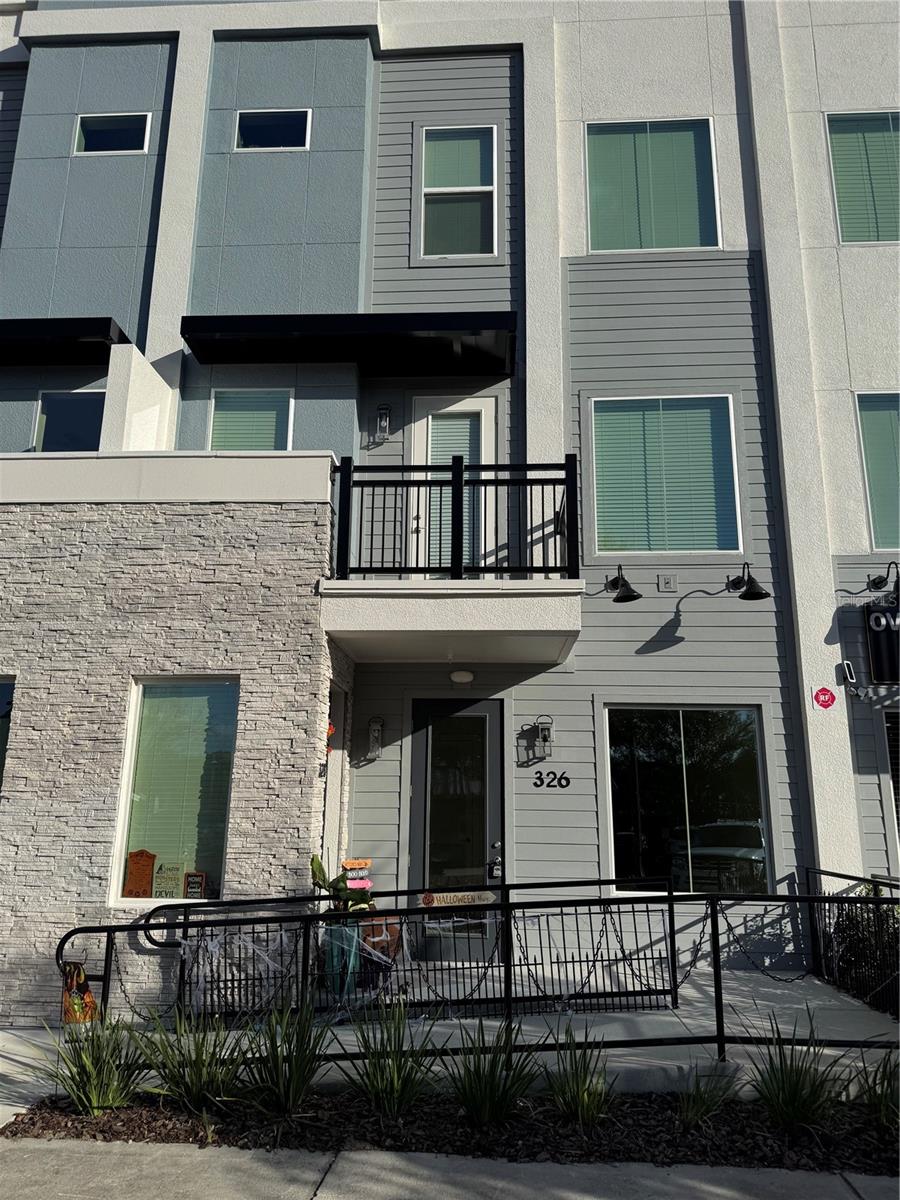 Details for 326 Center Lake Lane, OVIEDO, FL 32765