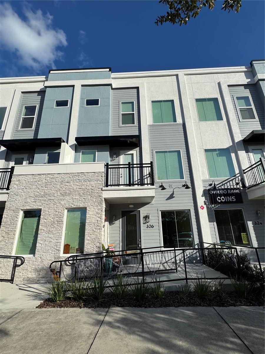 Image 4 of 16 For 326 Center Lake Lane