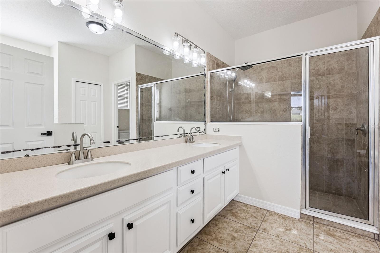 Image 19 of 32 For 2332 Black Lake Boulevard