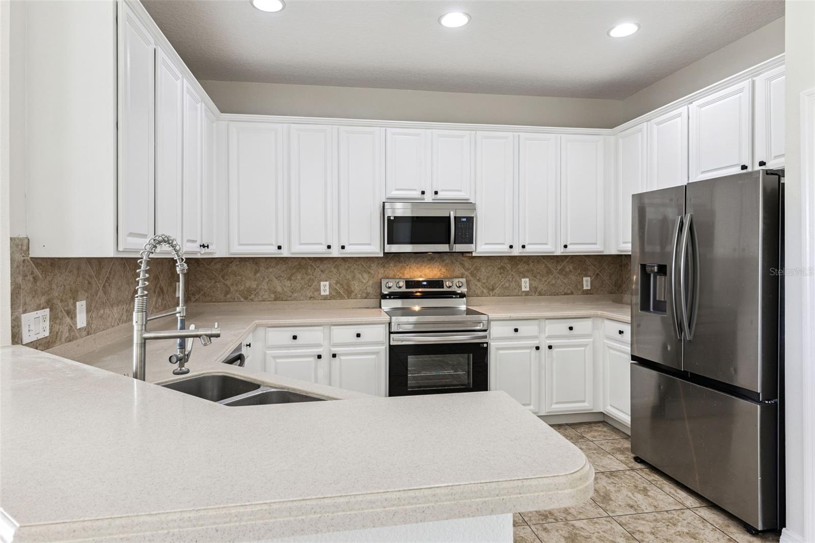 Image 7 of 32 For 2332 Black Lake Boulevard