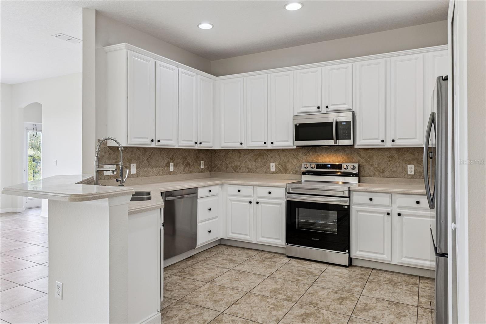 Image 8 of 32 For 2332 Black Lake Boulevard