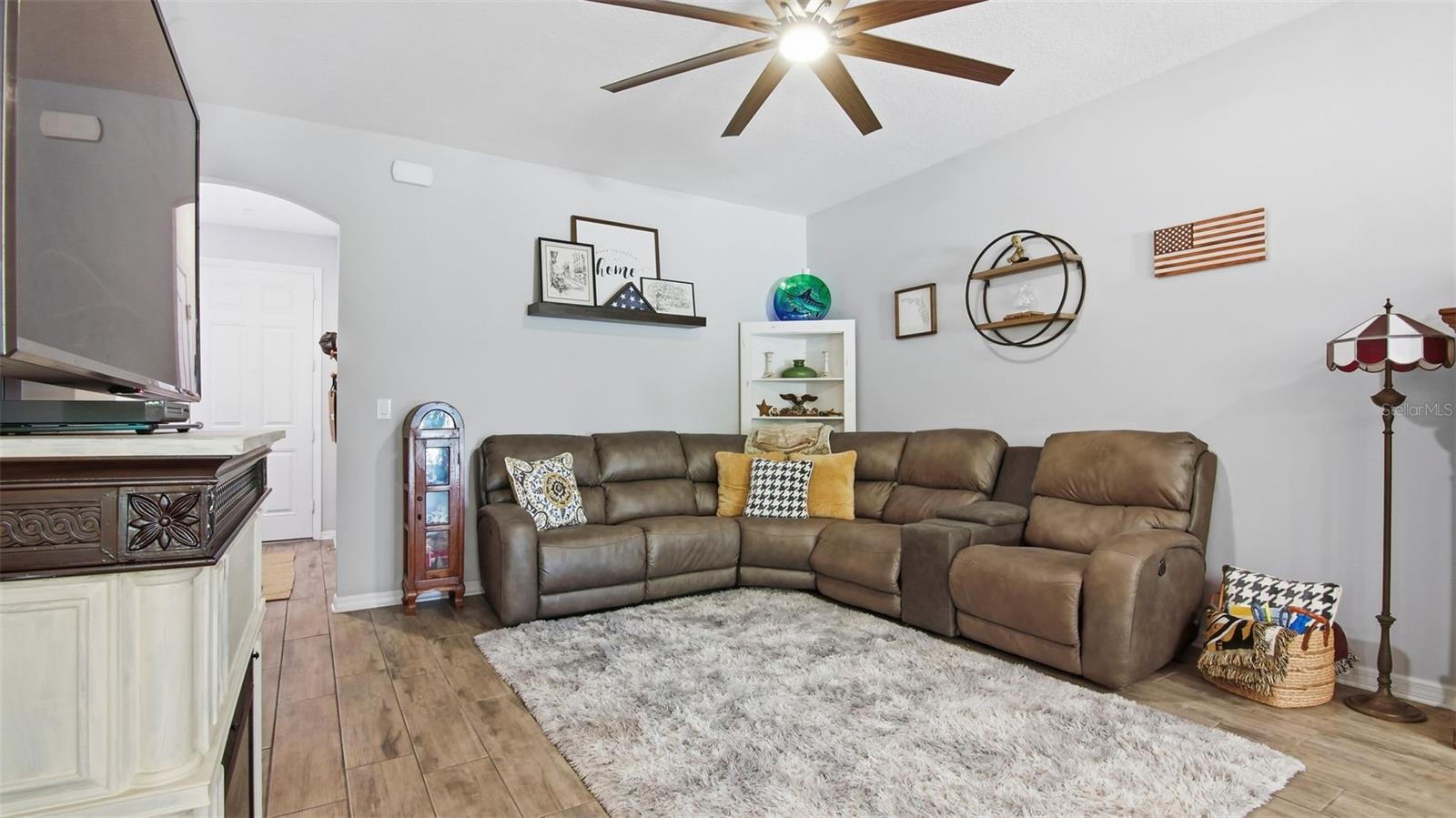 Image 6 of 35 For 212 Evertree Loop