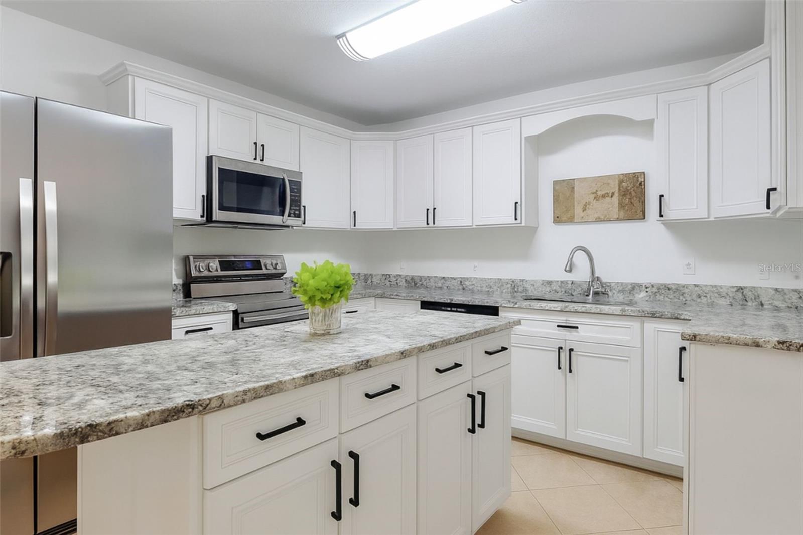 Image 4 of 19 For 211 Valencia Road