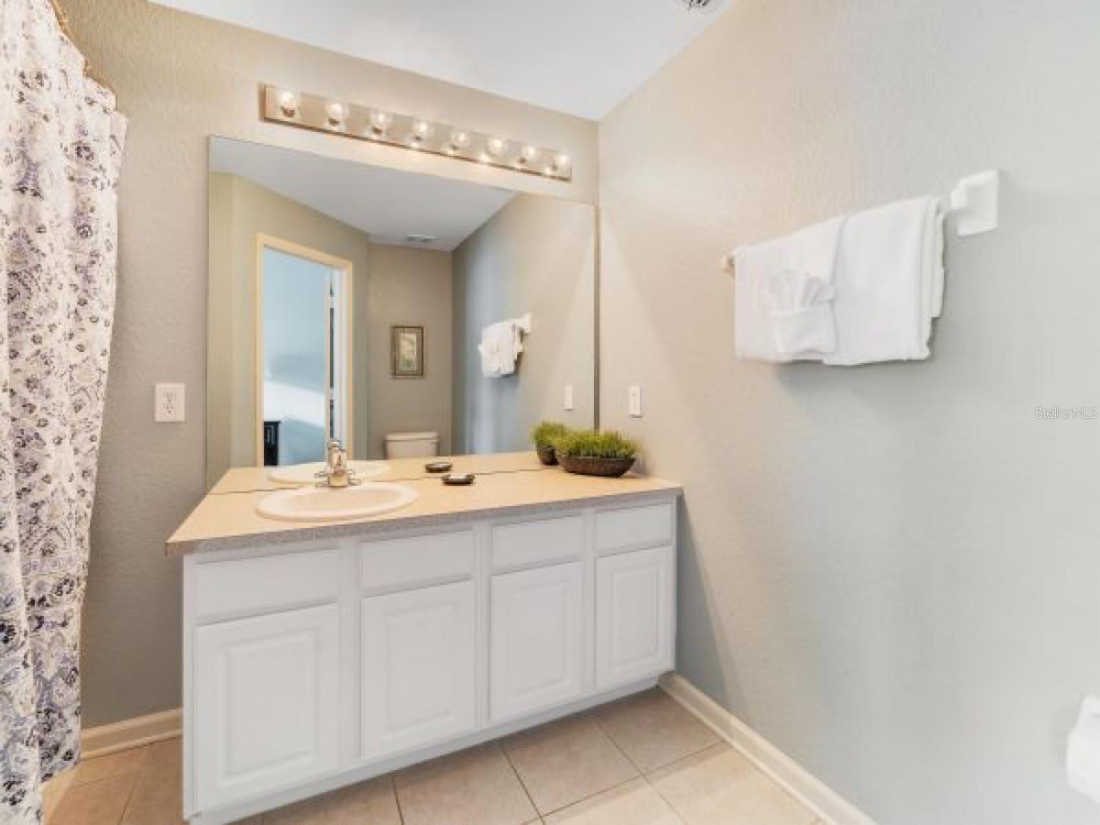 Image 11 of 40 For 7663 Sir Kaufmann Court