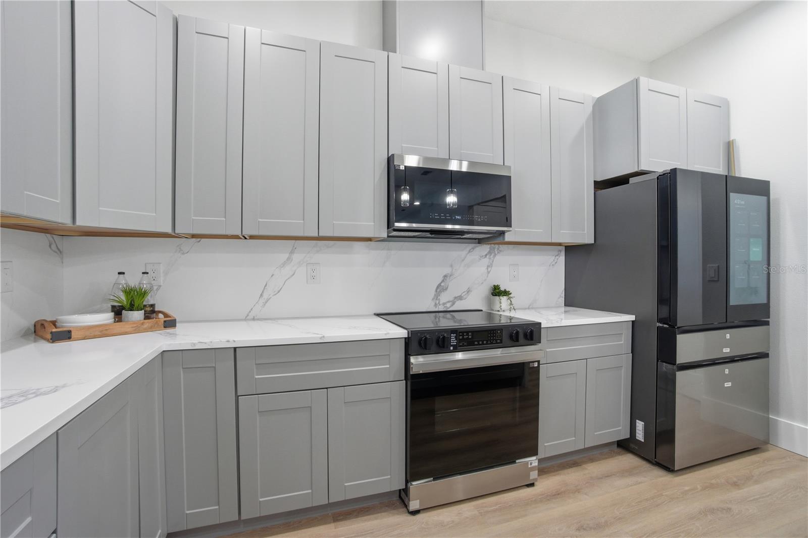 Image 17 of 51 For 5719 Peninsular Drive