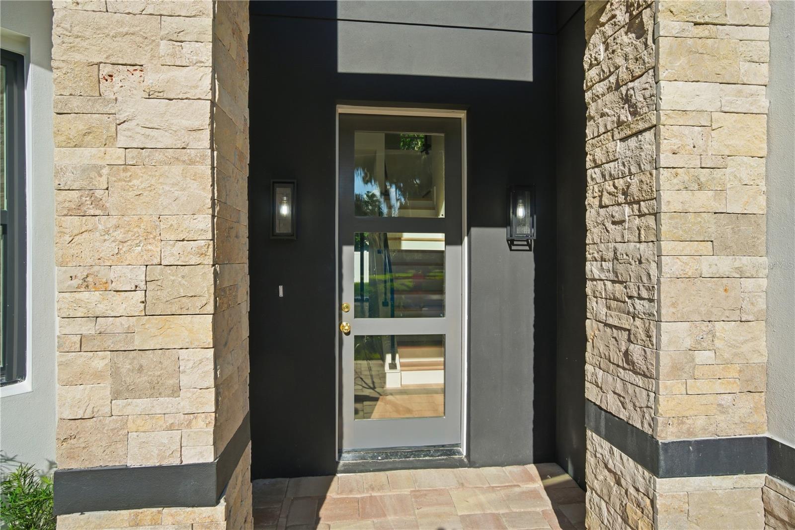 Image 2 of 51 For 5719 Peninsular Drive