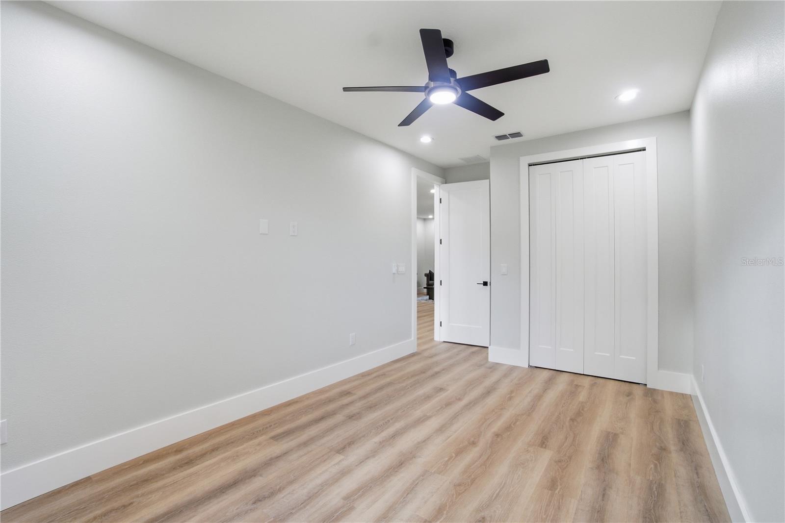 Image 45 of 51 For 5719 Peninsular Drive