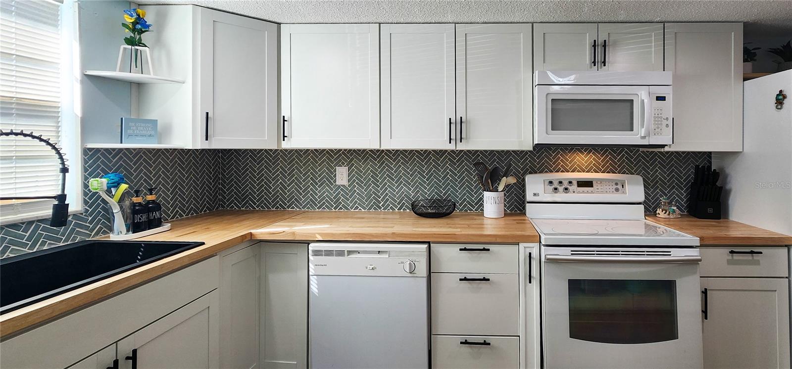 Image 8 of 46 For 625 Halifax Avenue 28
