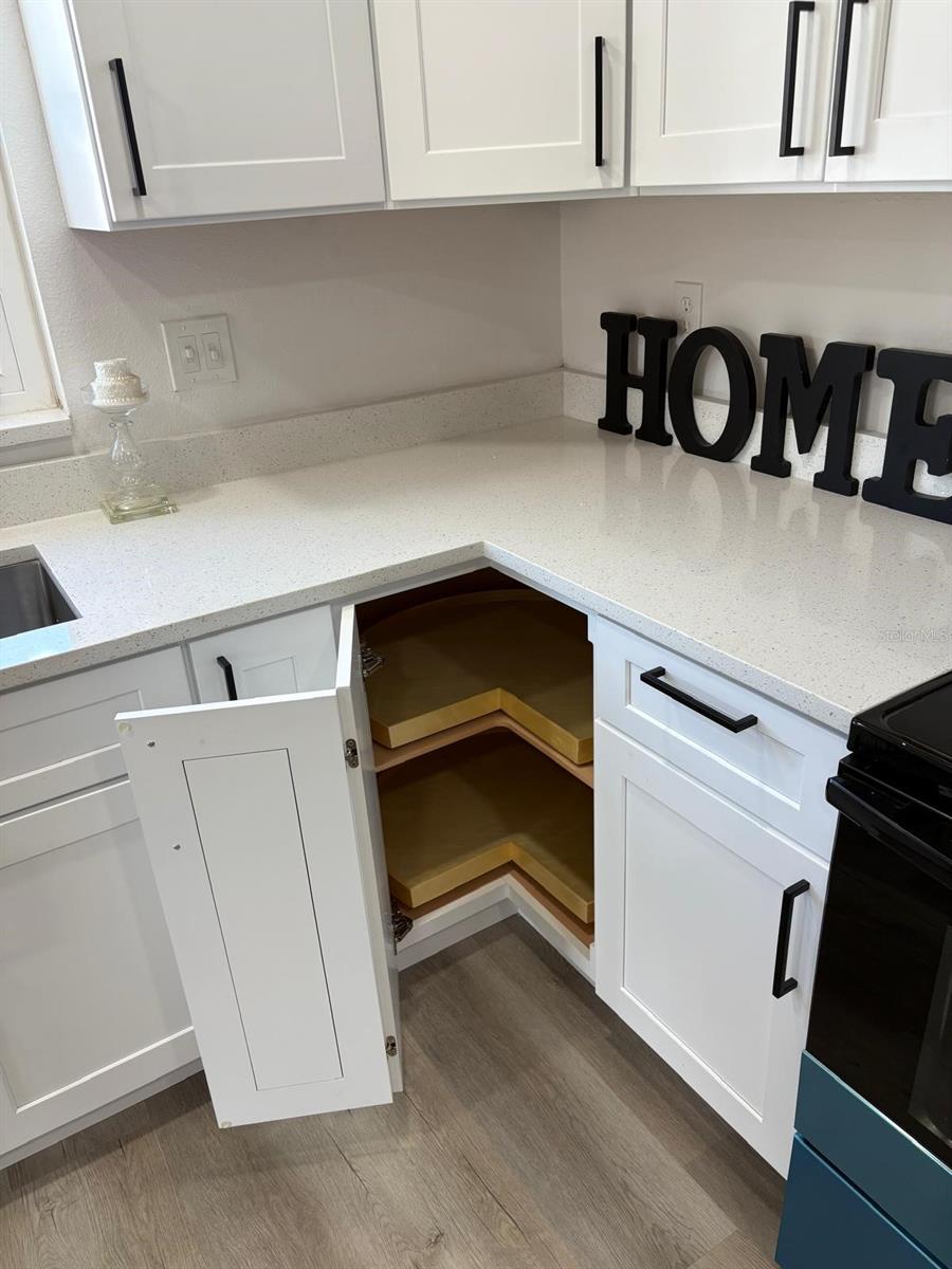 Image 18 of 37 For 75 Towne Place