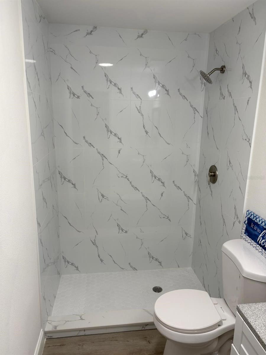 Image 27 of 37 For 75 Towne Place