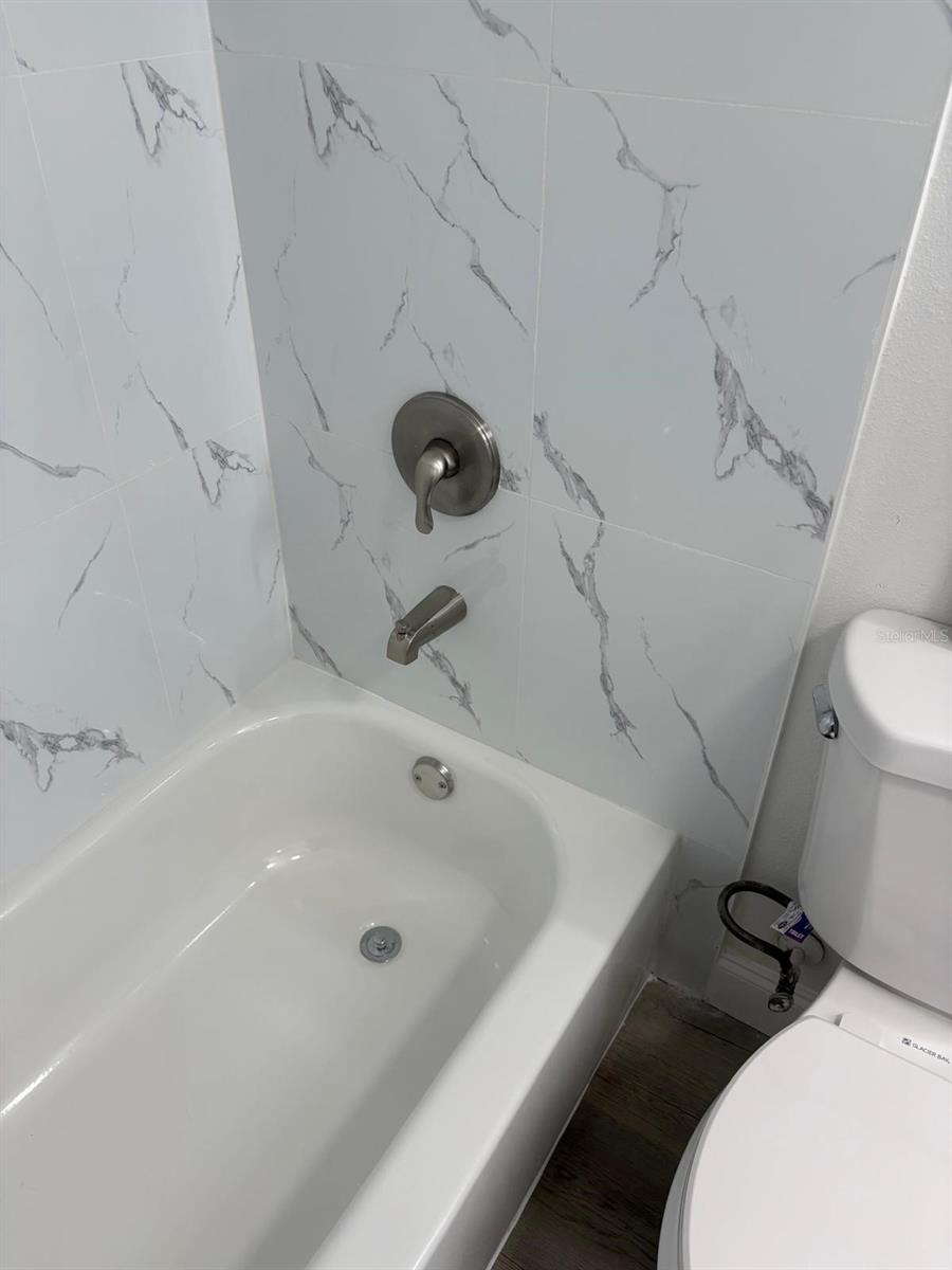 Image 28 of 37 For 75 Towne Place