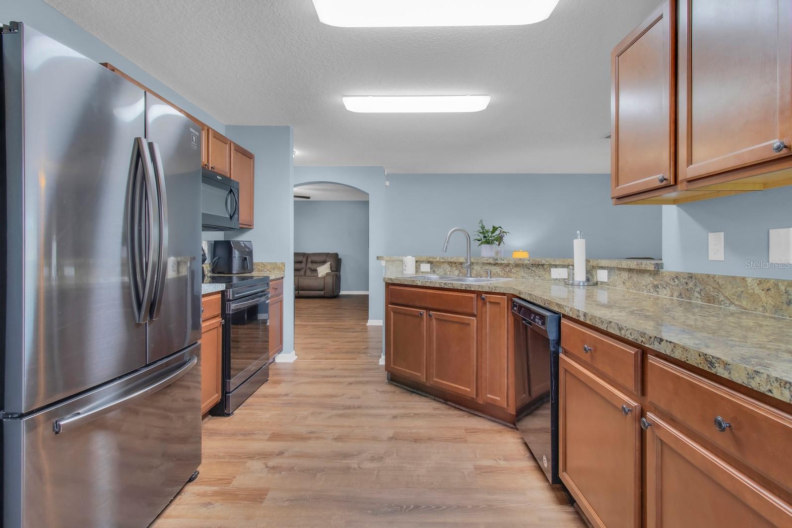 Image 10 of 38 For 904 Aspen View Circle