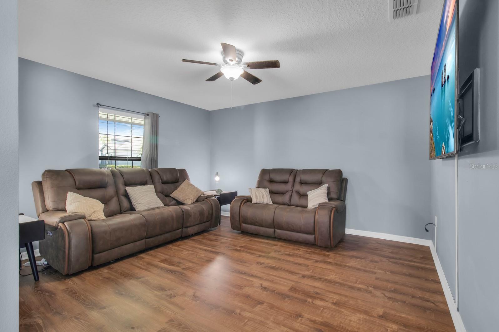 Image 14 of 38 For 904 Aspen View Circle