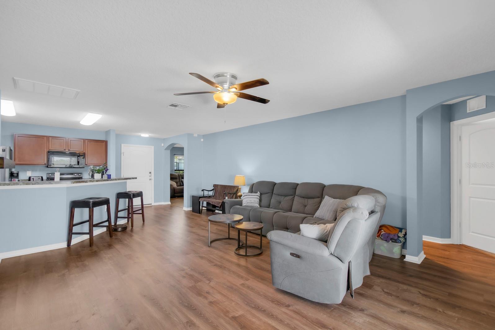 Image 17 of 38 For 904 Aspen View Circle