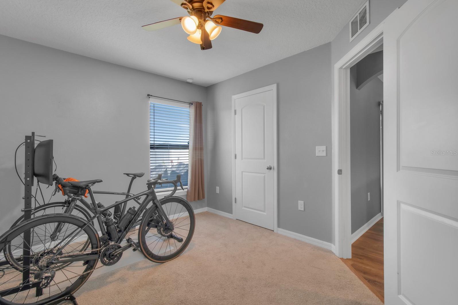 Image 25 of 38 For 904 Aspen View Circle