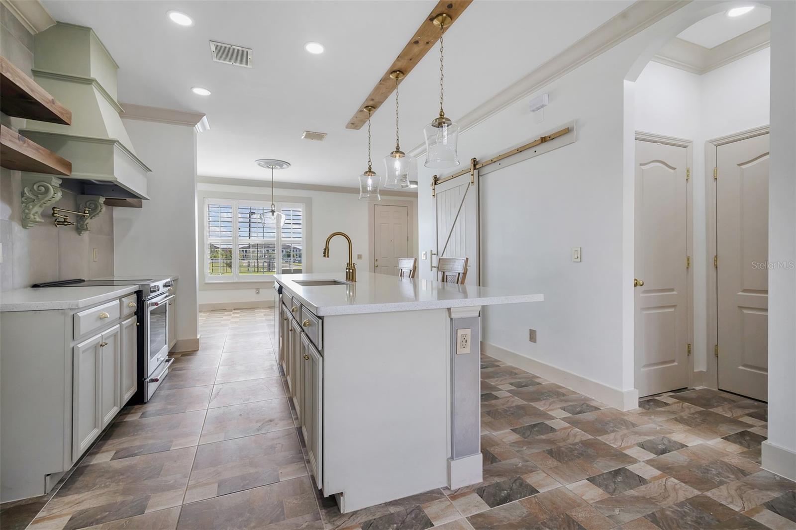 Image 10 of 31 For 11818 Water Run Alley