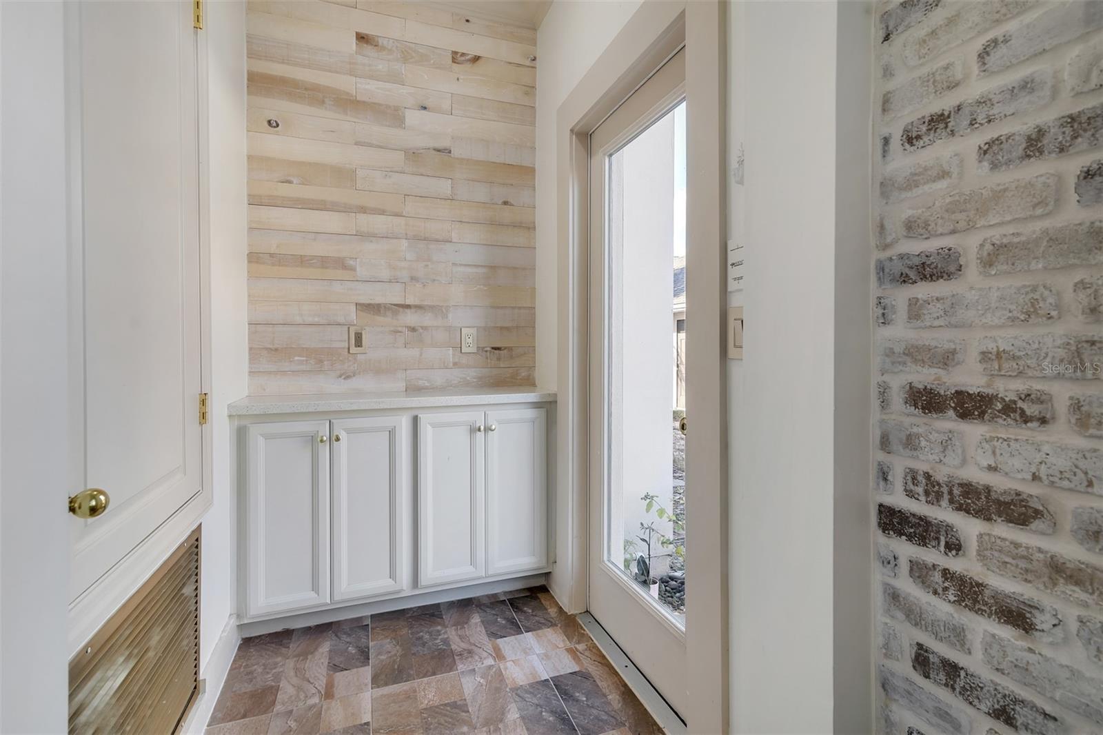 Image 15 of 31 For 11818 Water Run Alley