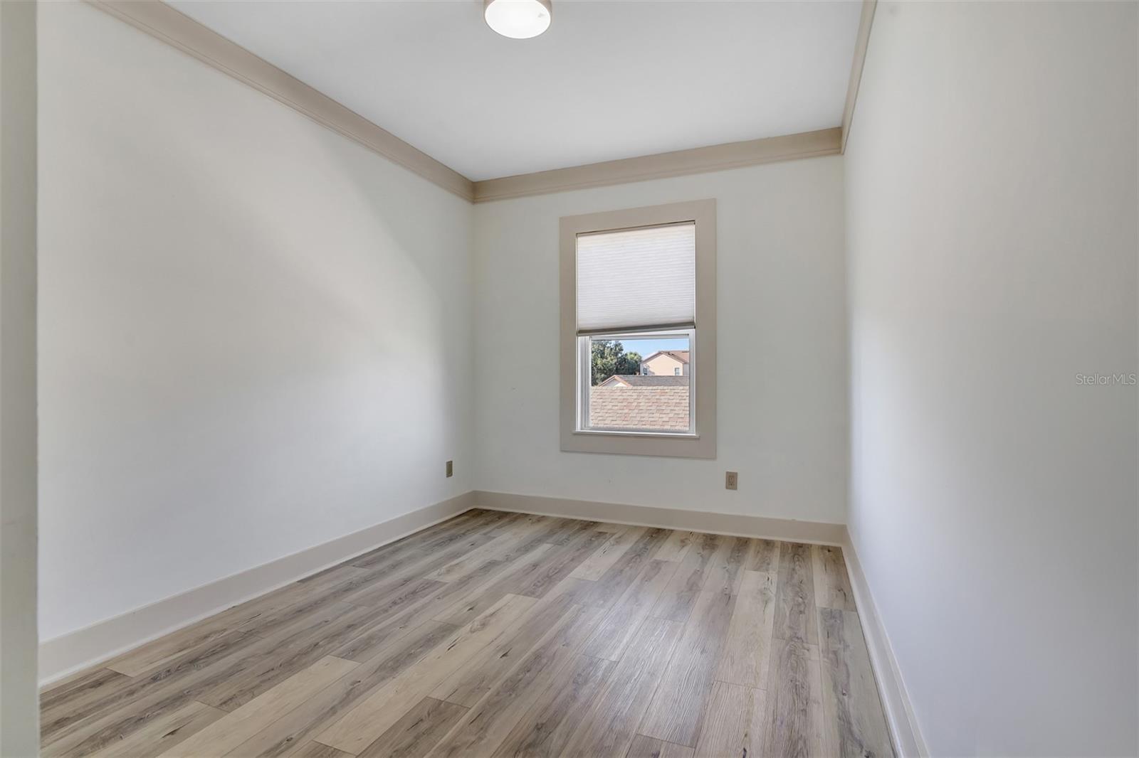 Image 21 of 31 For 11818 Water Run Alley