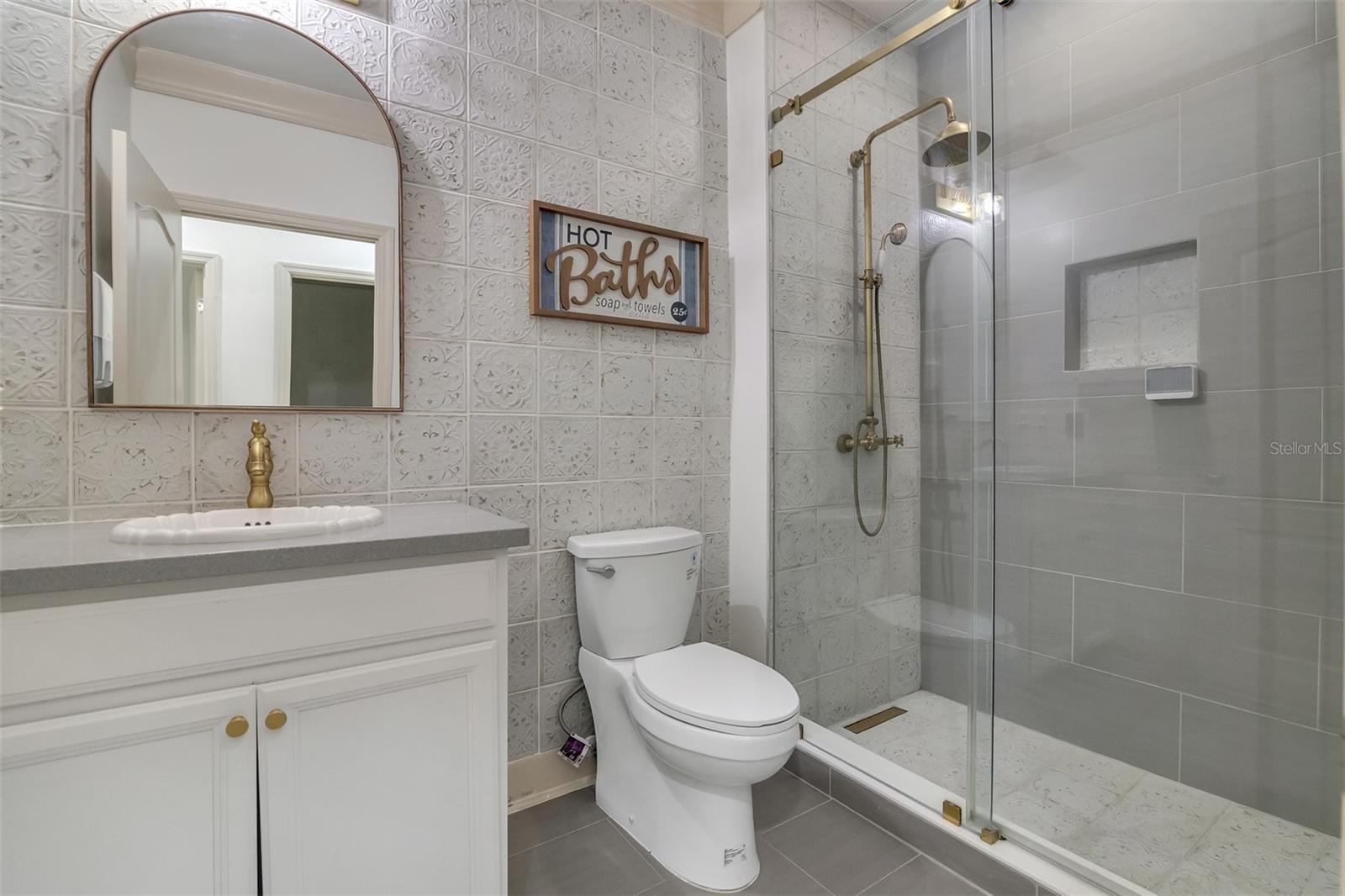 Image 22 of 31 For 11818 Water Run Alley