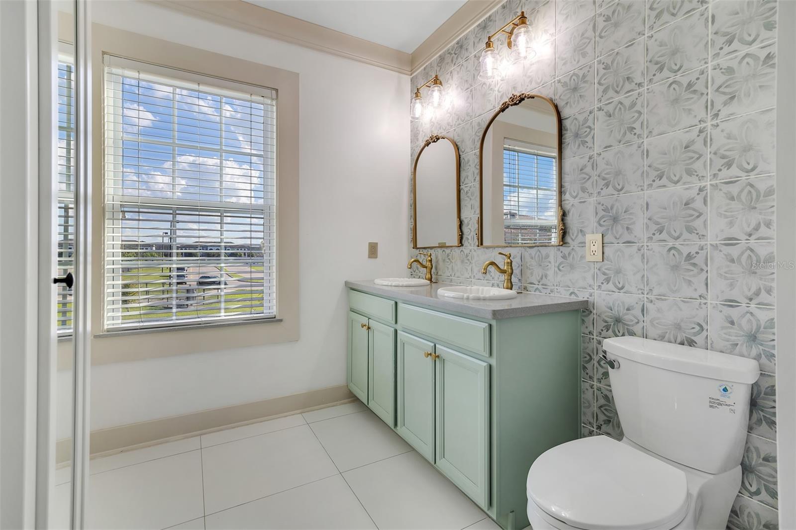 Image 28 of 31 For 11818 Water Run Alley