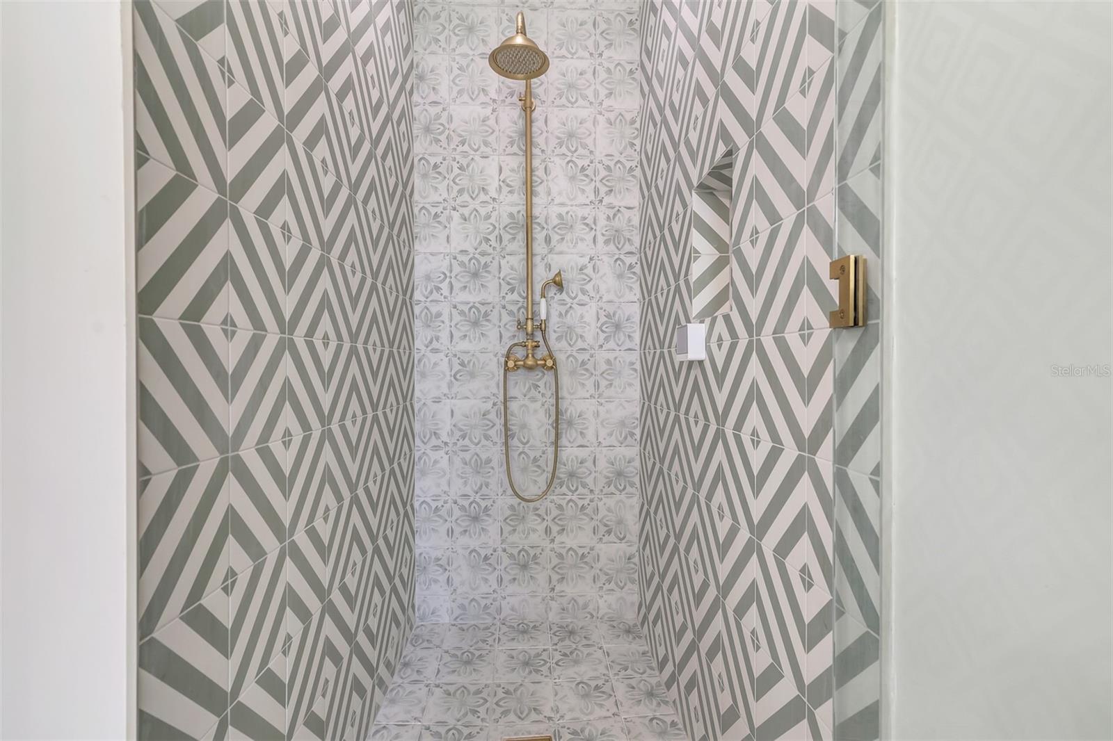 Image 29 of 31 For 11818 Water Run Alley