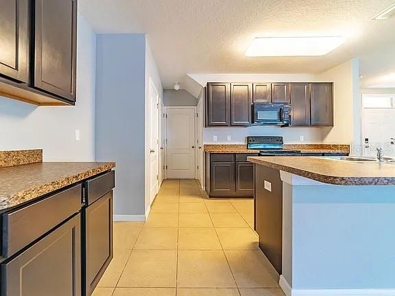 Listing photo id 10 for 10201 Hawk Storm Avenue