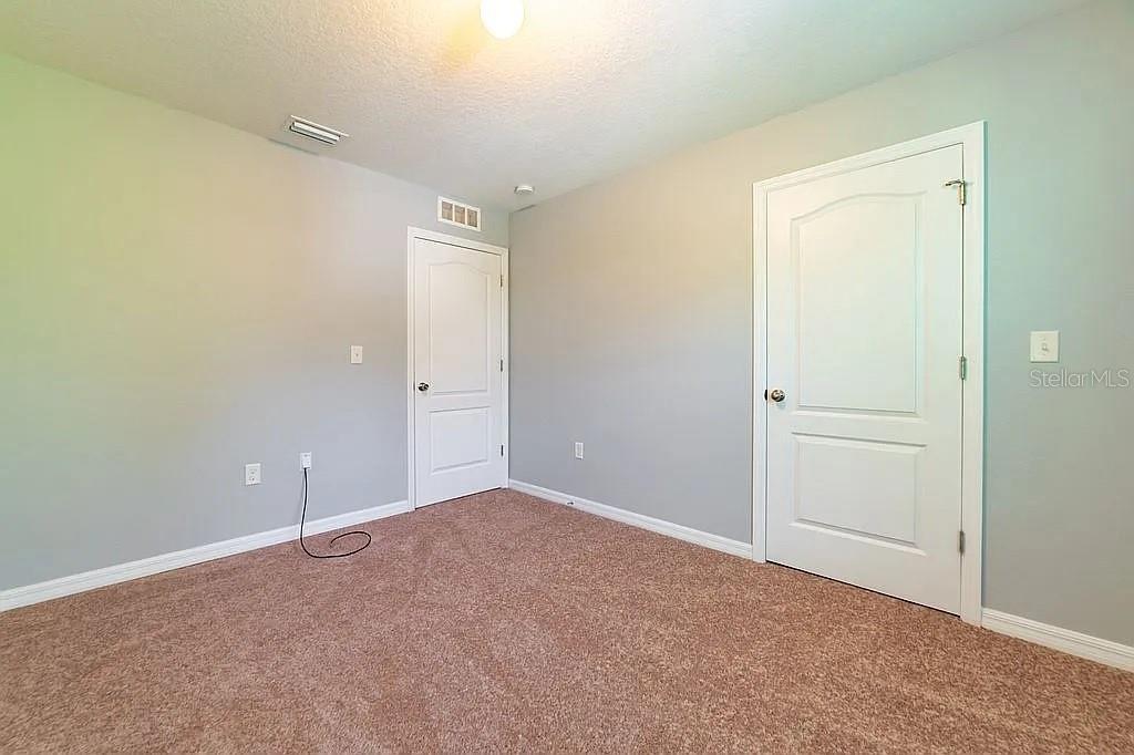 Listing photo id 20 for 10201 Hawk Storm Avenue