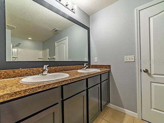 Listing photo id 30 for 10201 Hawk Storm Avenue