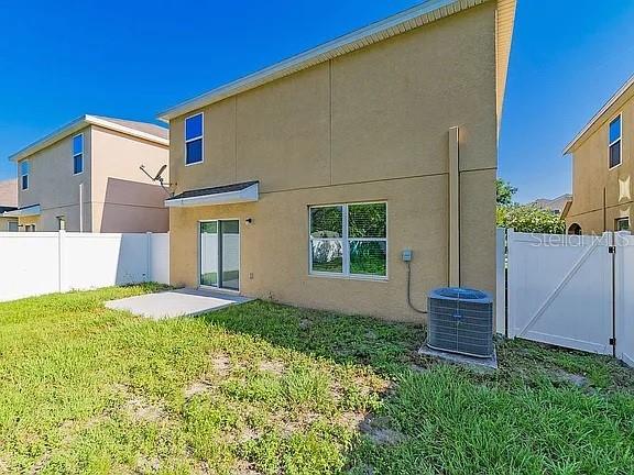 Listing photo id 38 for 10201 Hawk Storm Avenue