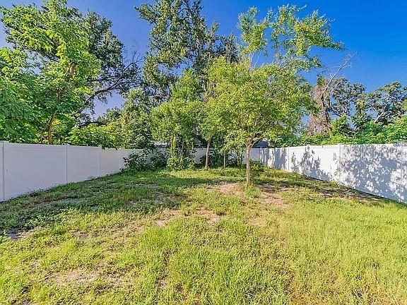 Listing photo id 39 for 10201 Hawk Storm Avenue