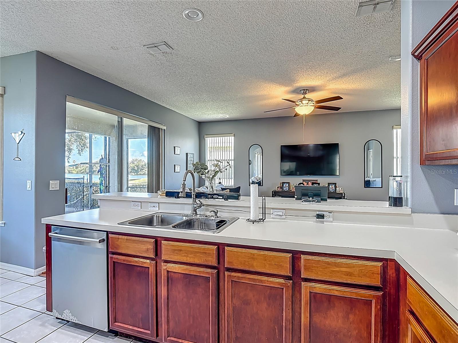 Image 15 of 62 For 2530 The Oaks Boulevard