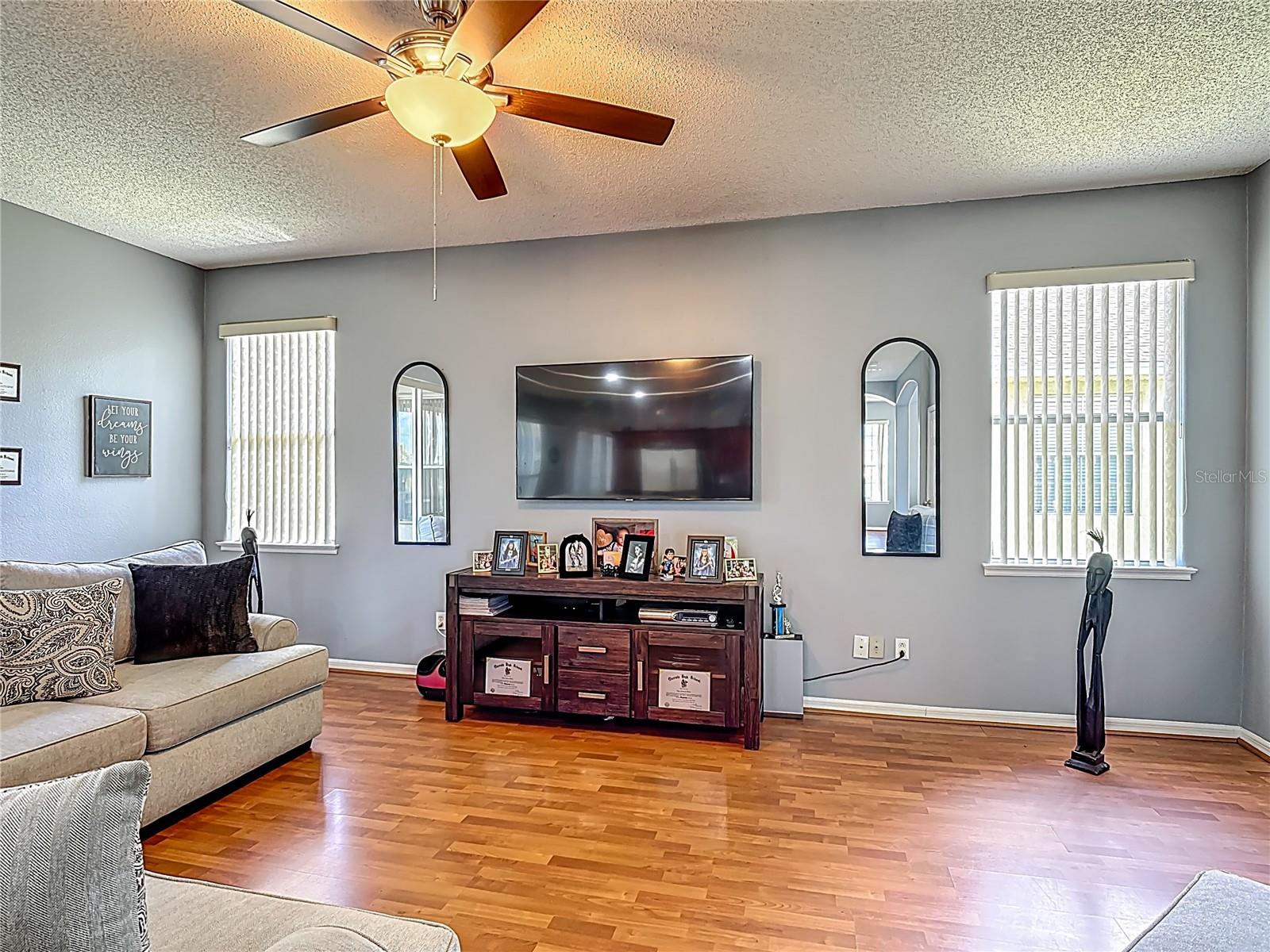 Image 23 of 62 For 2530 The Oaks Boulevard