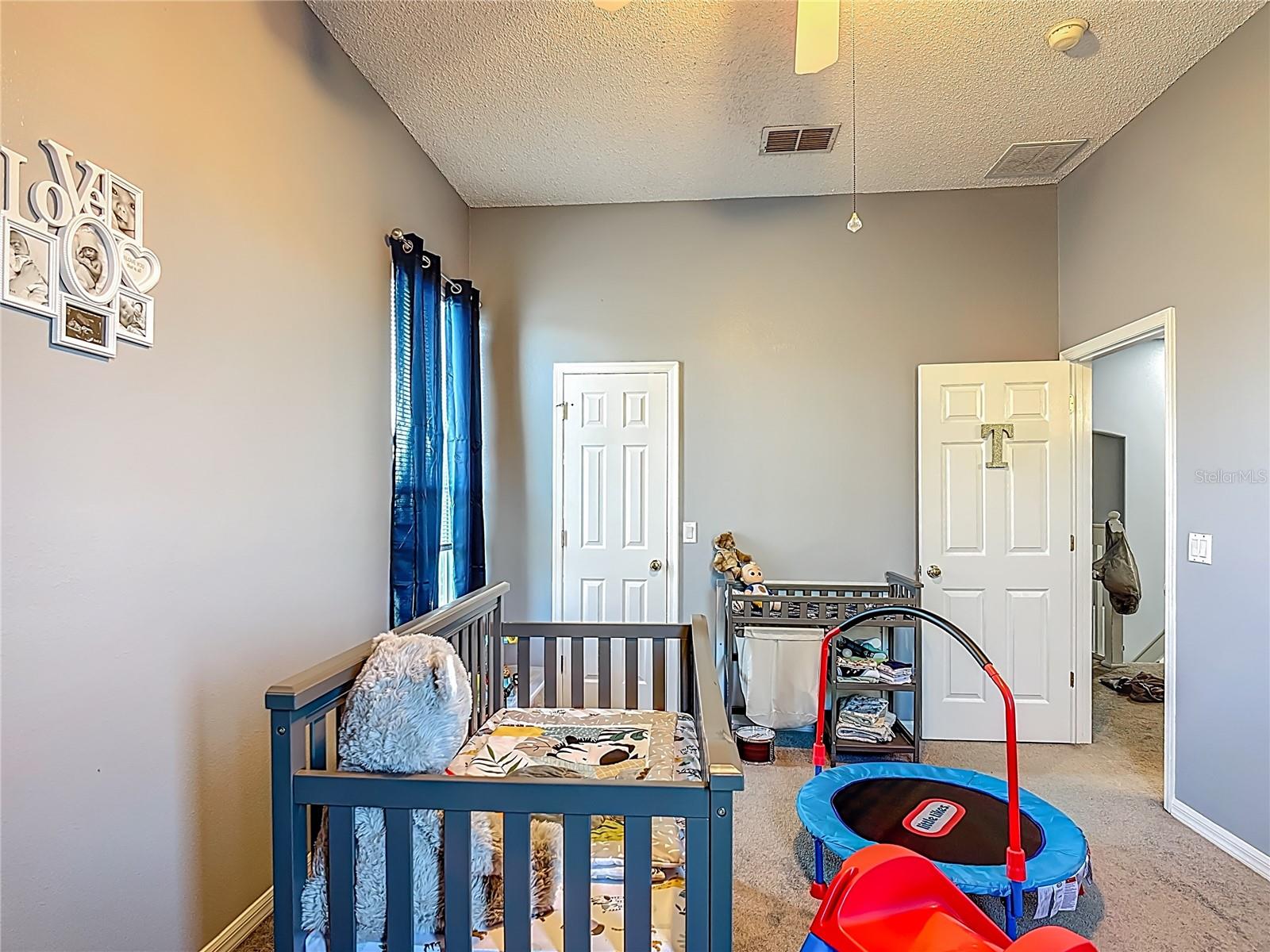 Image 25 of 62 For 2530 The Oaks Boulevard