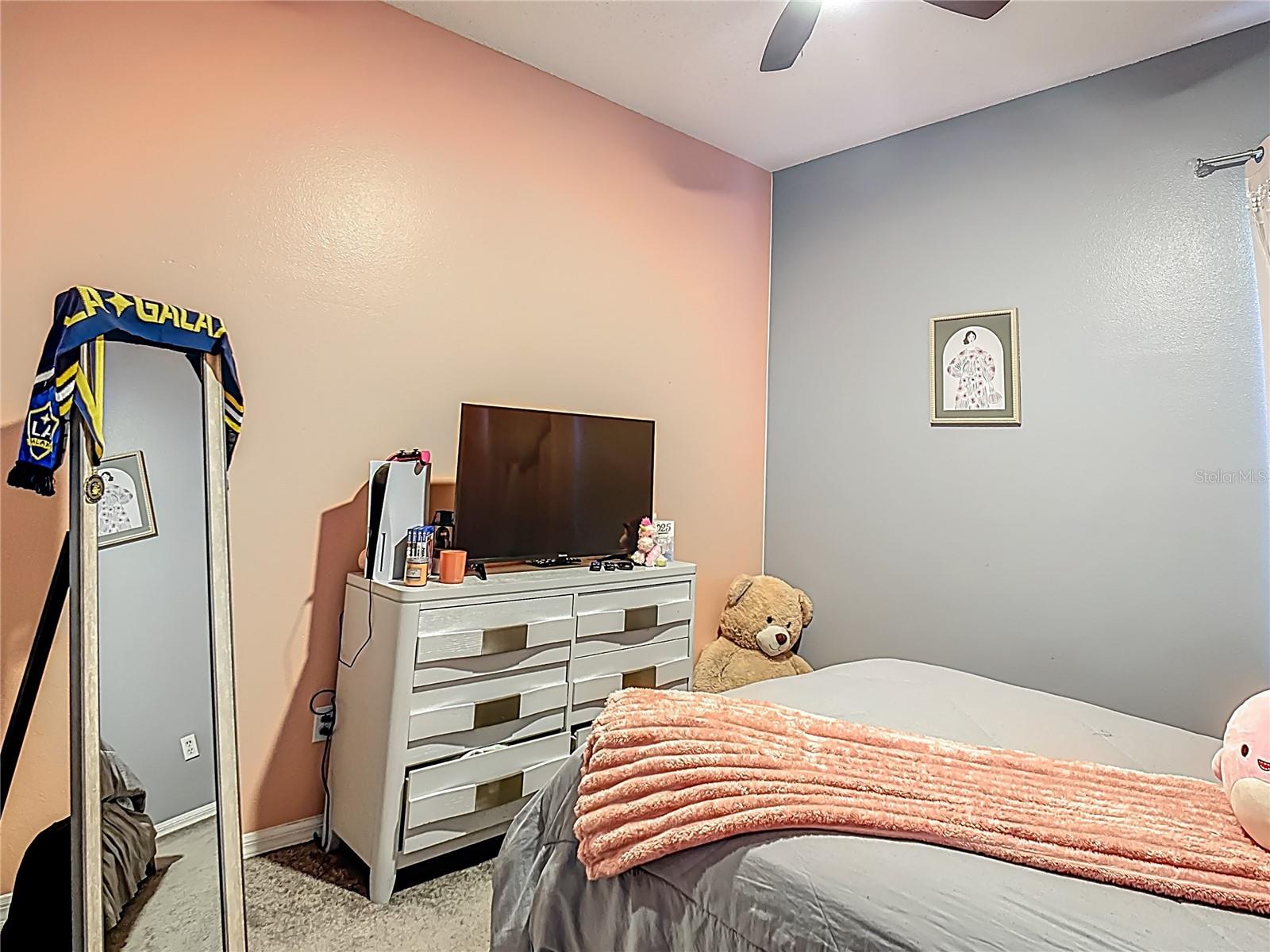 Image 26 of 62 For 2530 The Oaks Boulevard